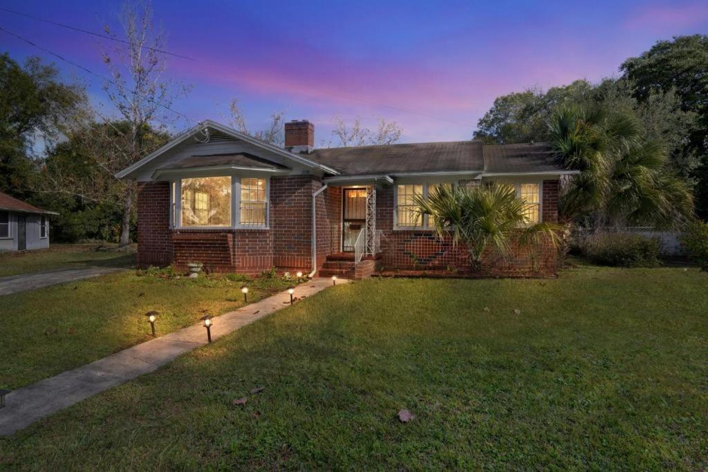 Comfy Pet Friendly Home In Jacksonville Mins To Downtown'S Kültér fotó